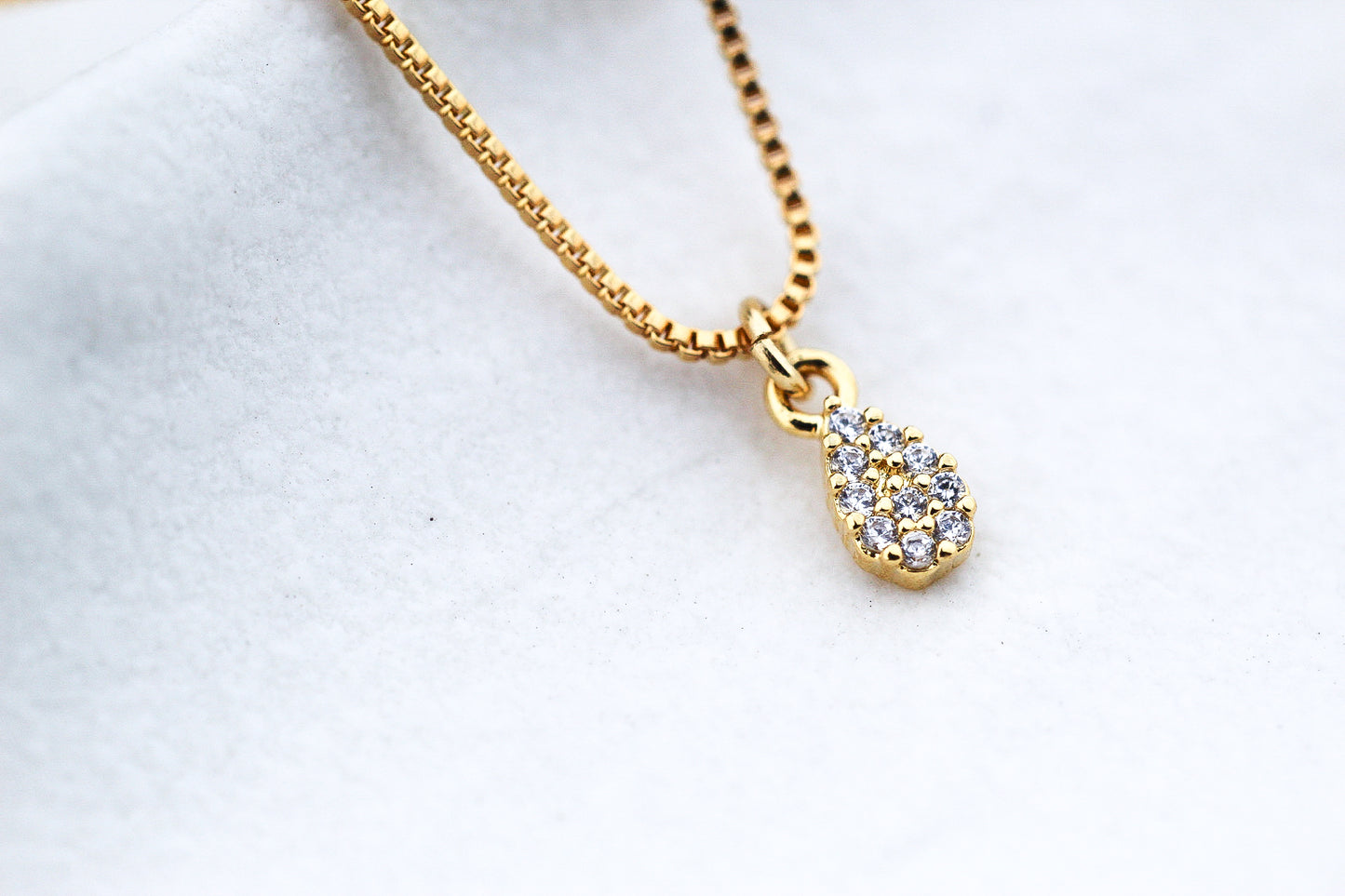 Collar BB Drops Frost 5 m, gotas de brillo en su versión más delicada