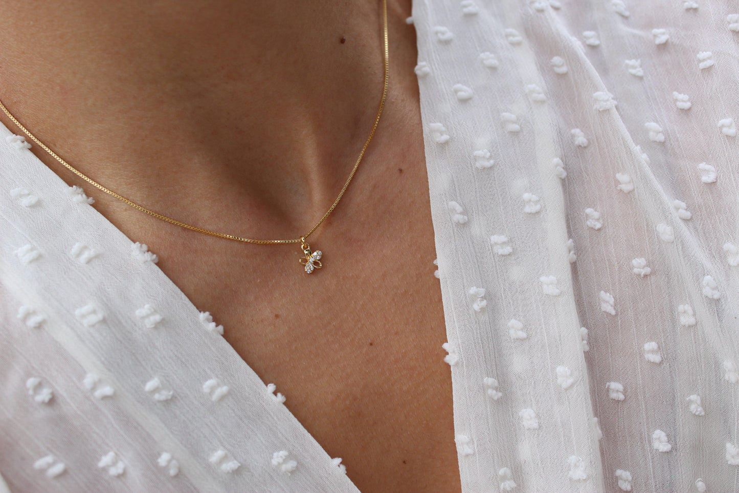 Collar Flor Bi Cali Frost, delicadeza en su forma más original