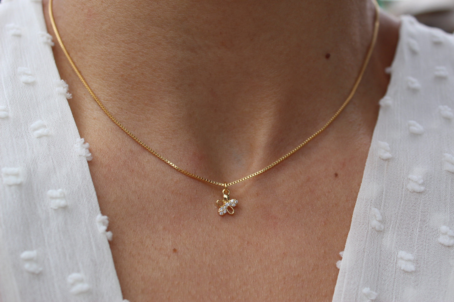 Collar Flor Bi Cali Frost, delicadeza en su forma más original
