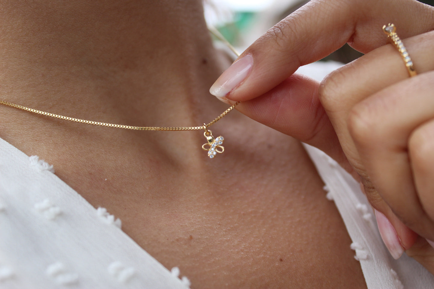 Collar Flor Bi Cali Frost, delicadeza en su forma más original