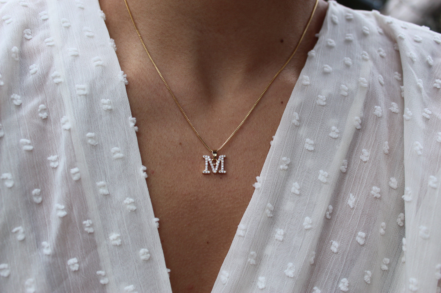 Collar Letra Frost, más que una inicial; una historia, una identidad