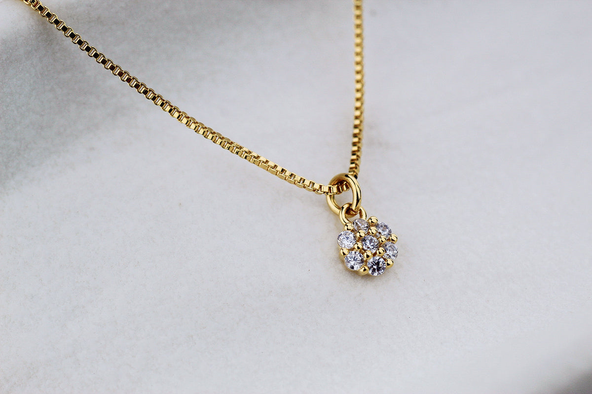 Collar Med BB f Frost, un destello sutil y delicado