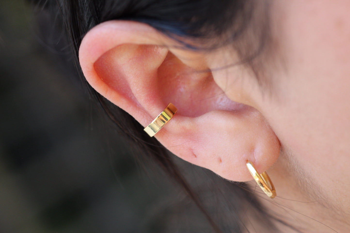 Earcuff BB Silk, minimalismo con actitud moderna.