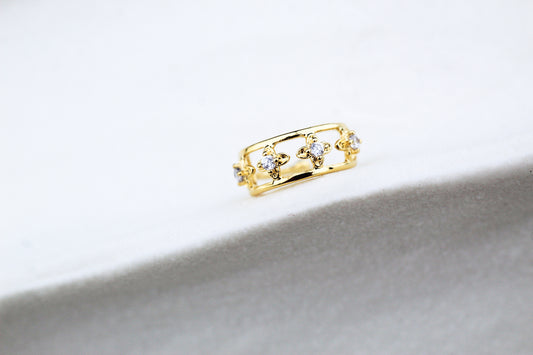 Earcuff Cali Carti, actitud moderna en cada detalle.