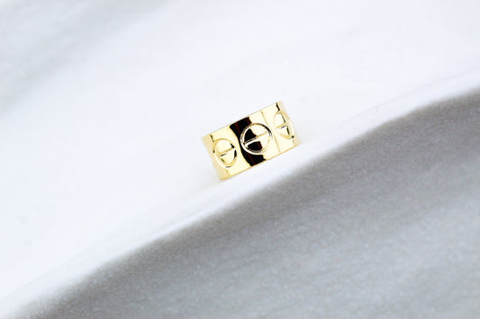 Earcuff CS, diseño moderno con carácter propio.