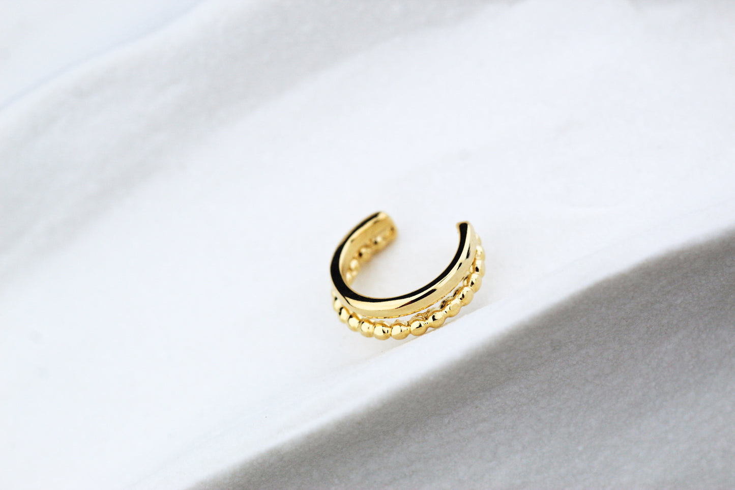 Earcuff Dua Bol, moderno y delicado.