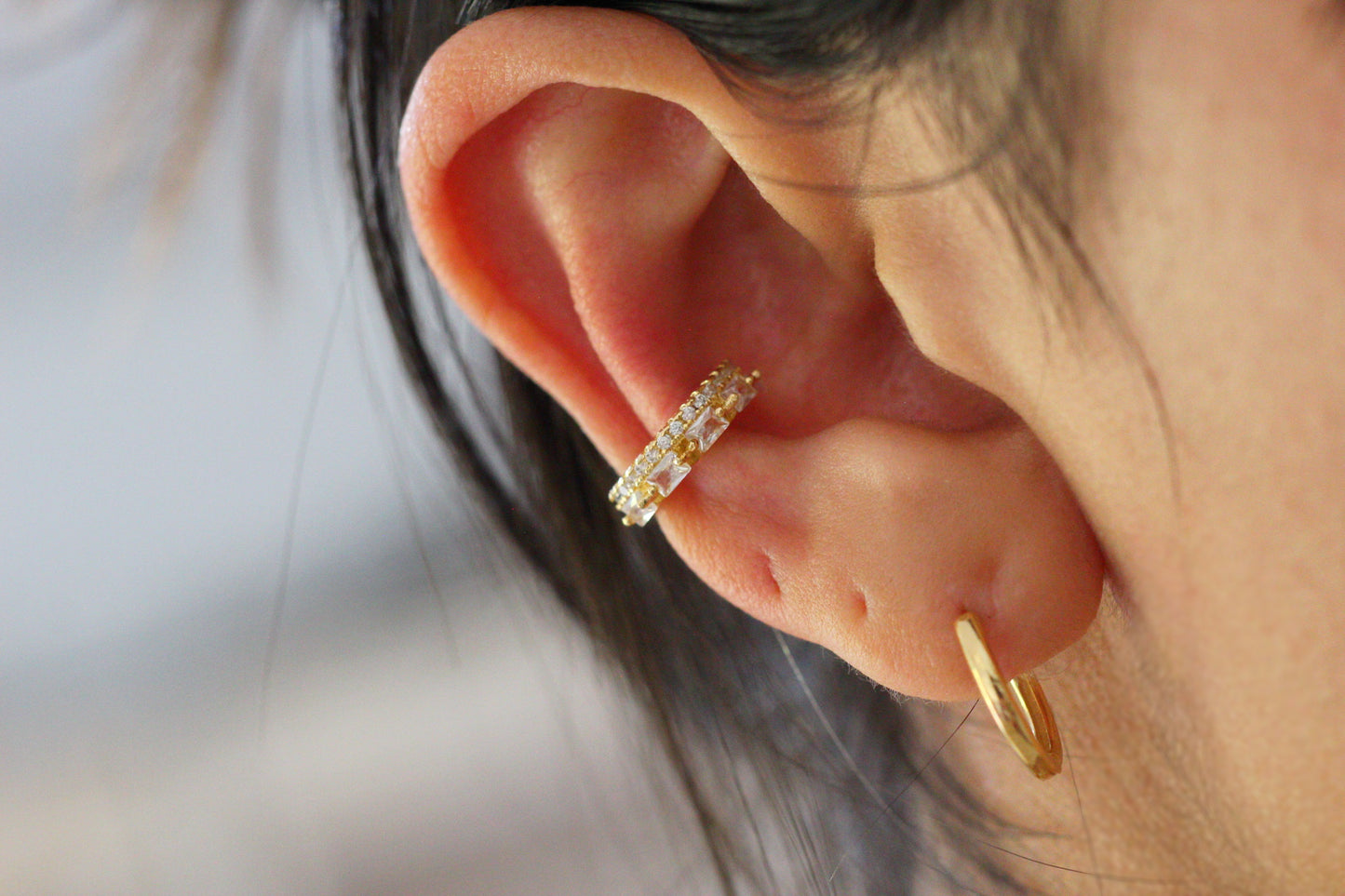 Earcuff Gambar F. Du, doble energía en una pieza única.
