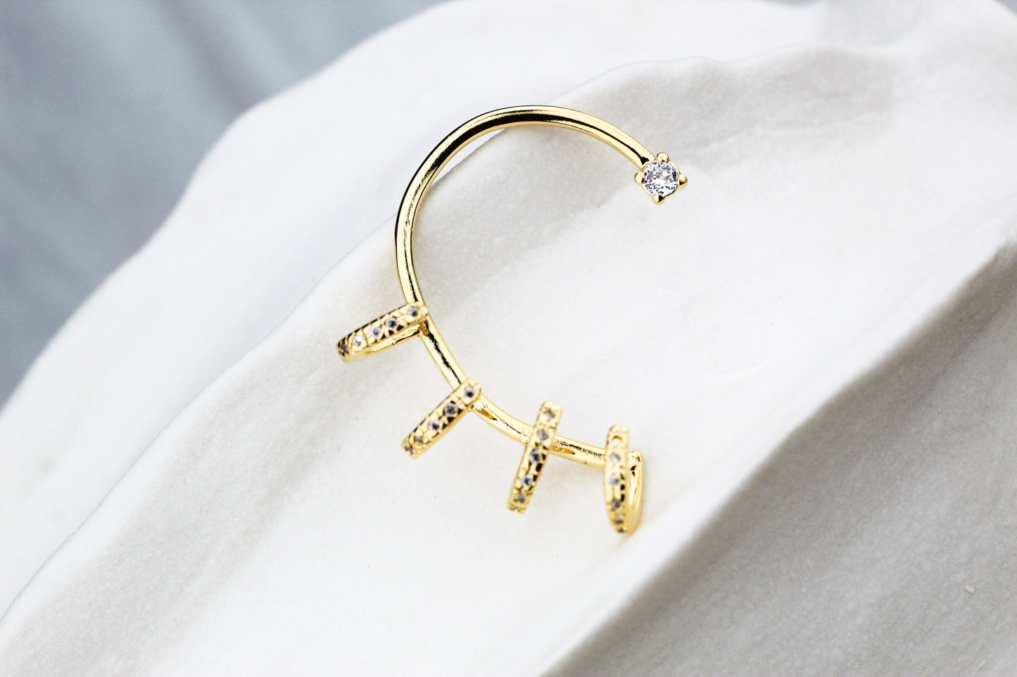 Earcuff Iconic, una joya que redefine el estilo.