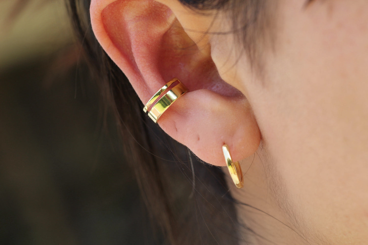 Earcuff Línea Dua, minimalismo con carácter moderno.