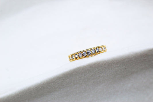 Earcuff Ronda Frost, sutileza con brillo equilibrado.