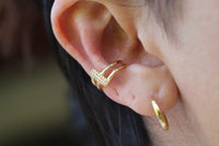 Earcuff Barra Frost, equilibrio entre forma y luz. 3