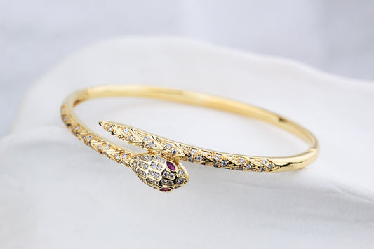 Esclava Naga Frost, alto impacto que enamora