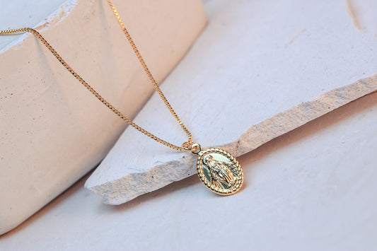 Collar Virgen bor