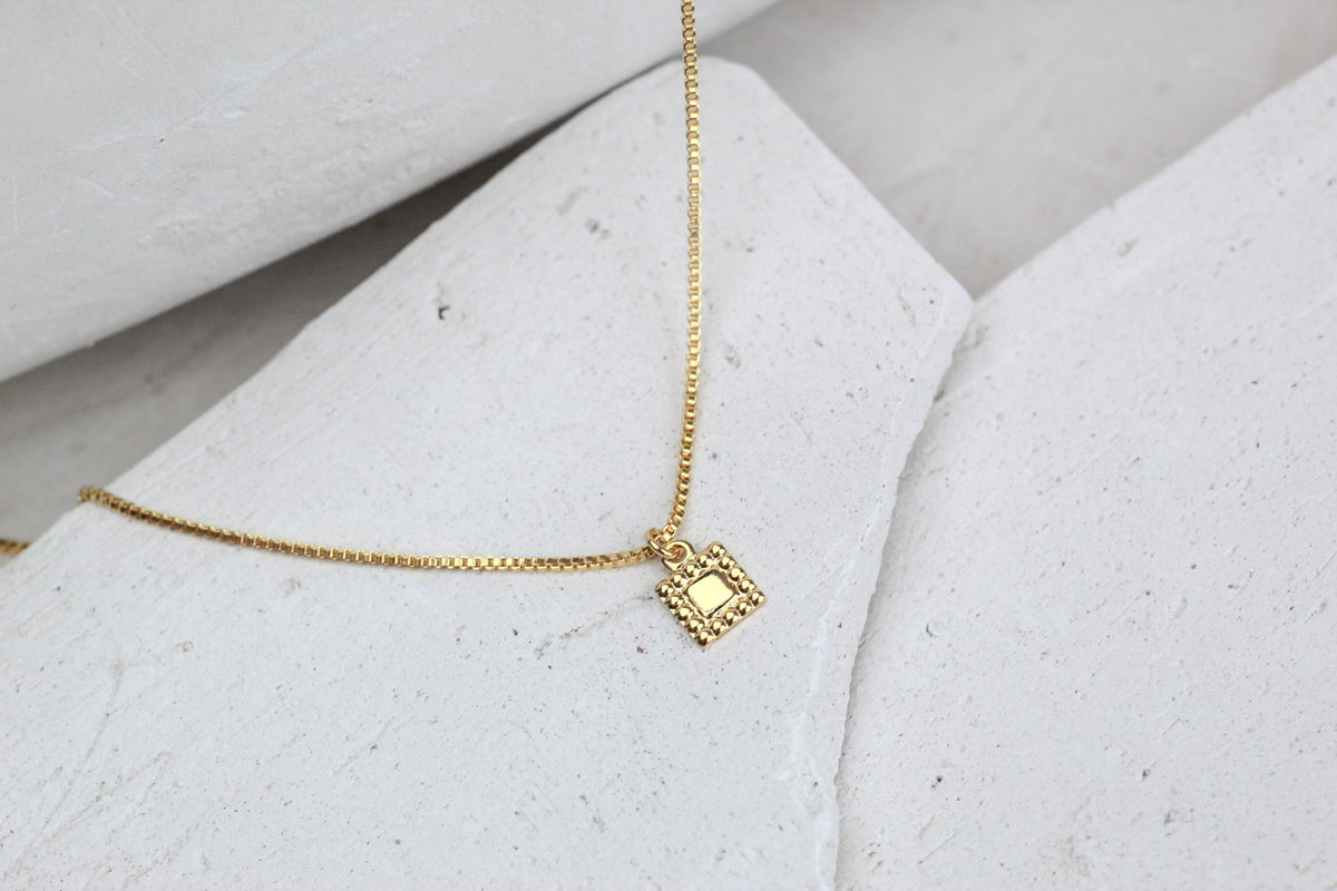 Collar BB Cuadro bor