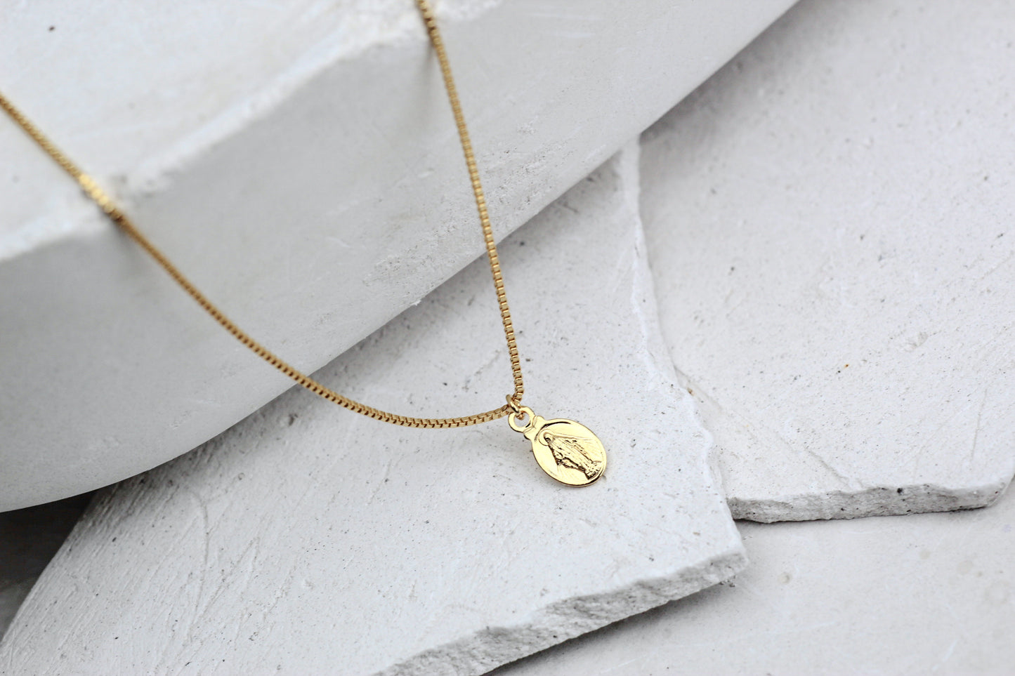 Collar BB Virgen