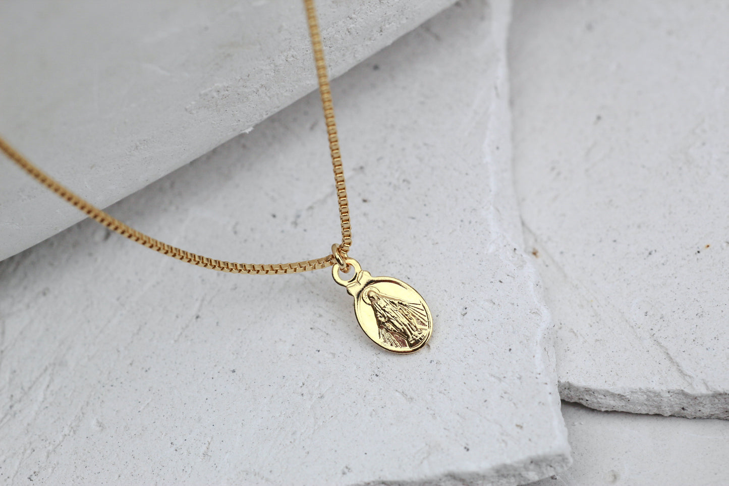 Collar BB Virgen