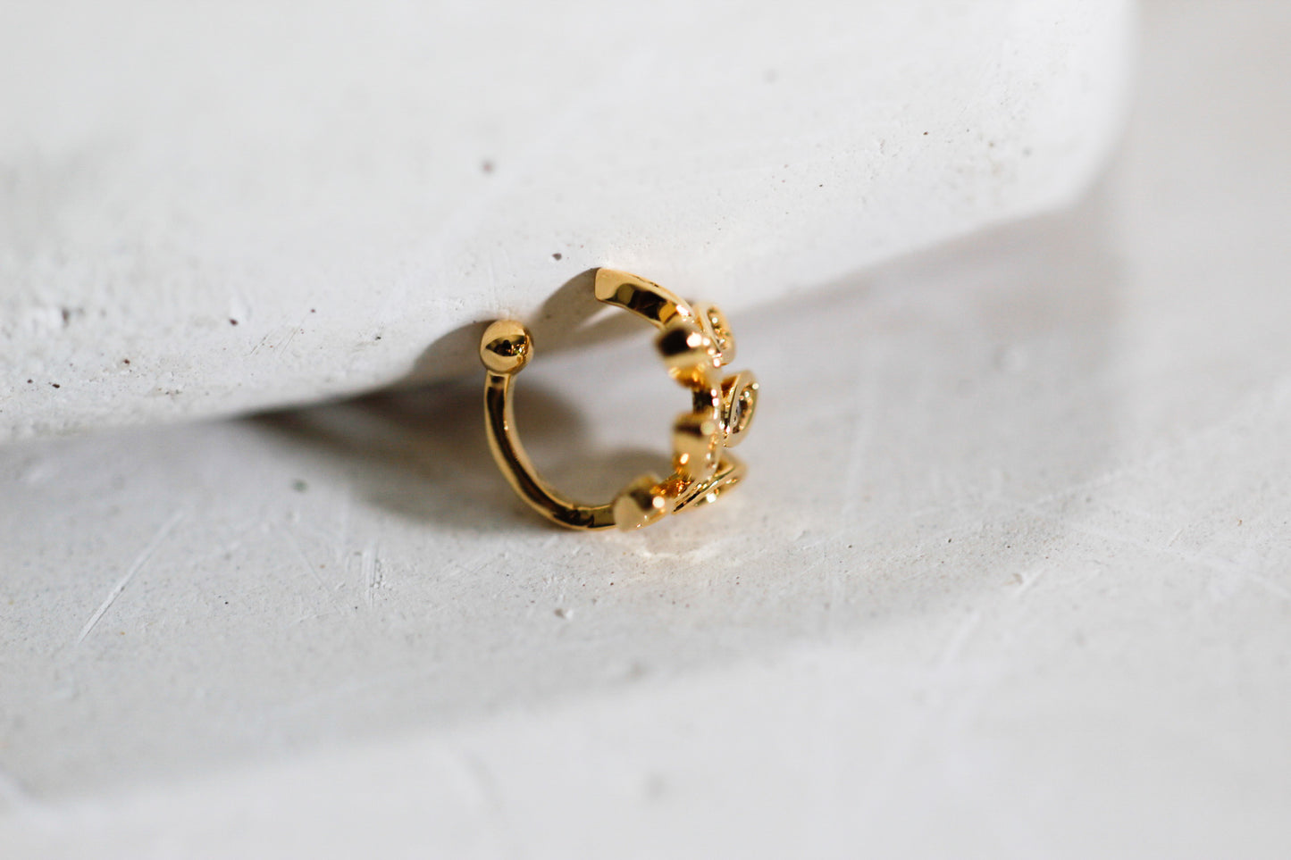 Earcuff BB hoja frost
