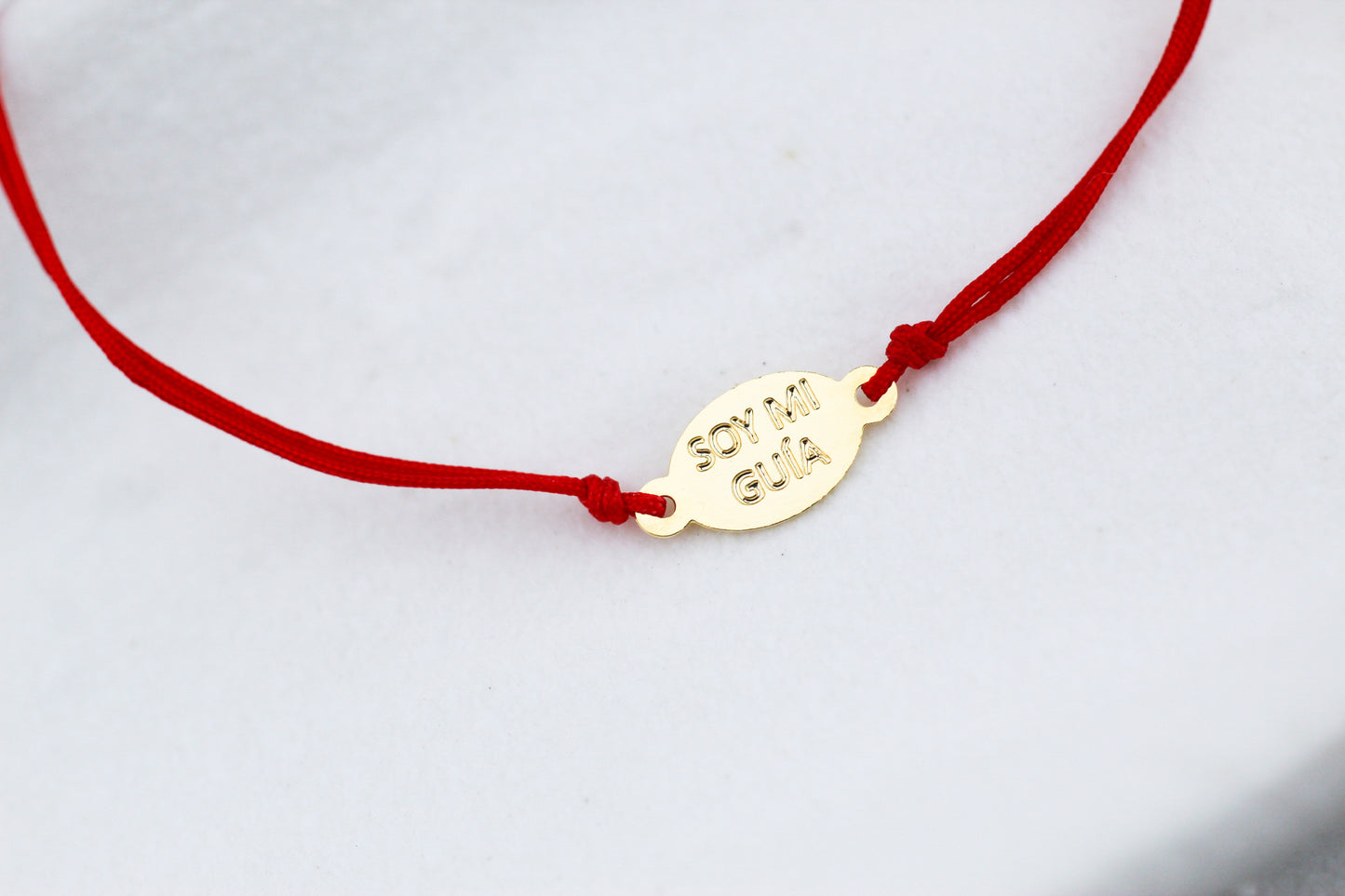 Pulsera Frases Rojo, un detalle que te recuerda quién eres.