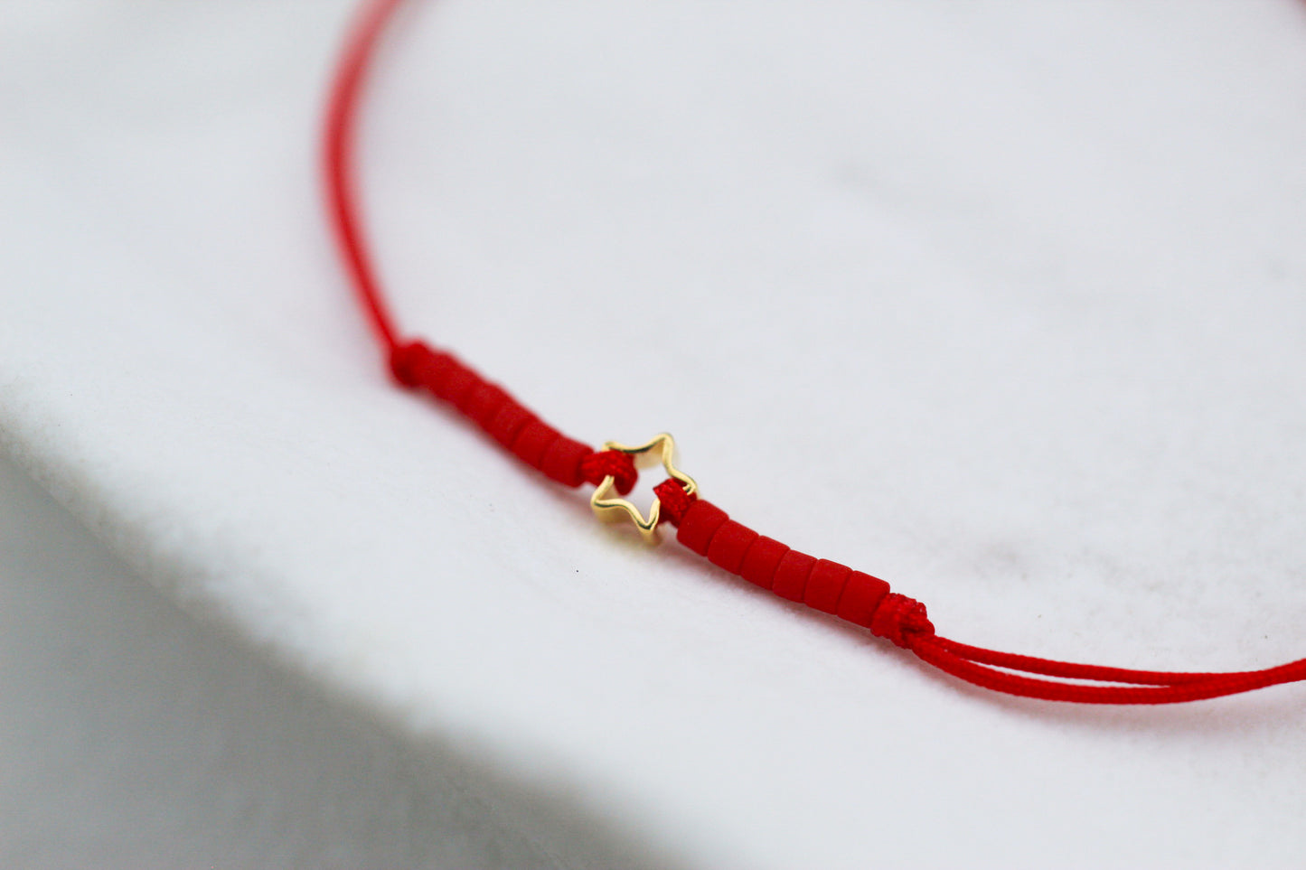 Pulsera BB Miyu Estrella Cali, minimalismo que eleva el look y protege