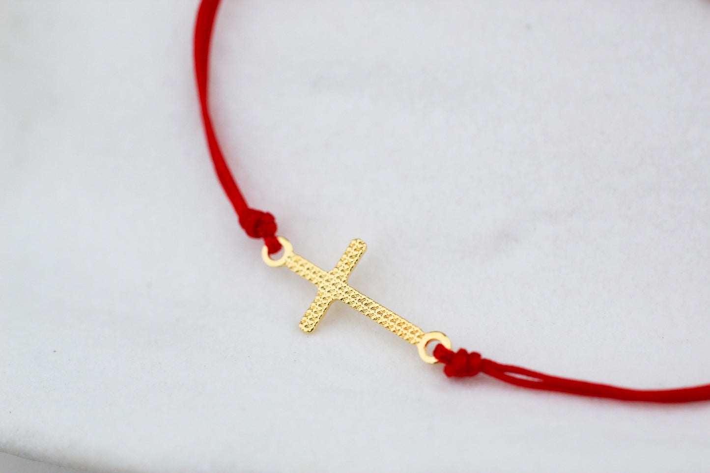 Pulsera Cruz Tex Rojo, fe que se siente cerca