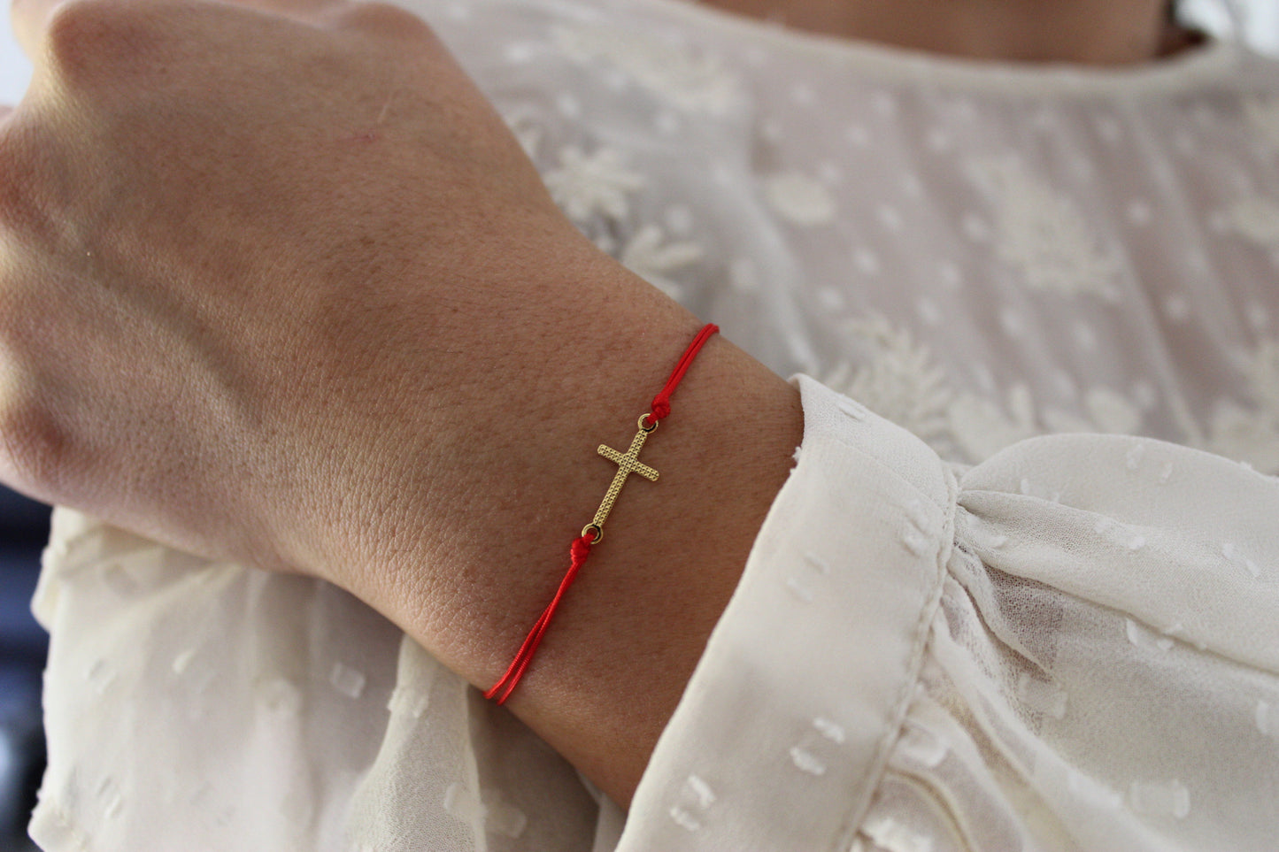 Pulsera Cruz Tex Rojo, fe que se siente cerca