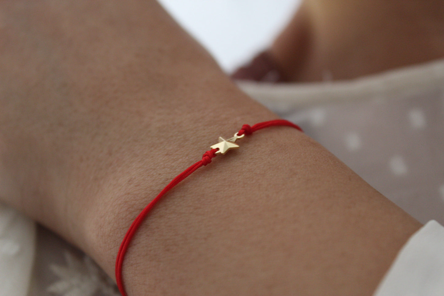 Pulsera Estrella Rojo, un detalle que invita a brillar