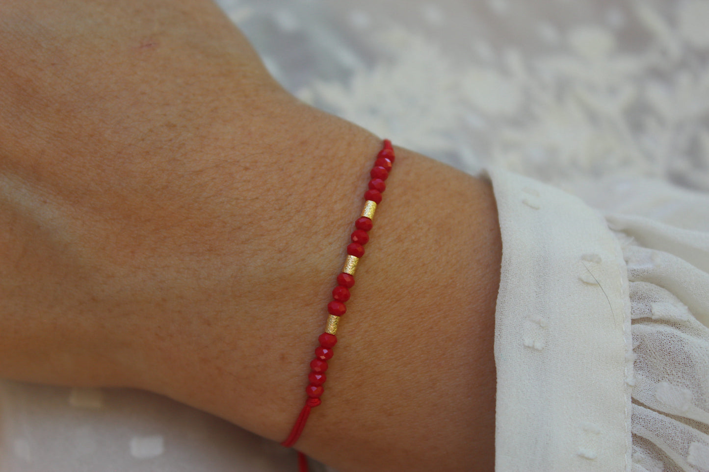 Pulsera Tokio Cristal, versatilidad vestida de rojo