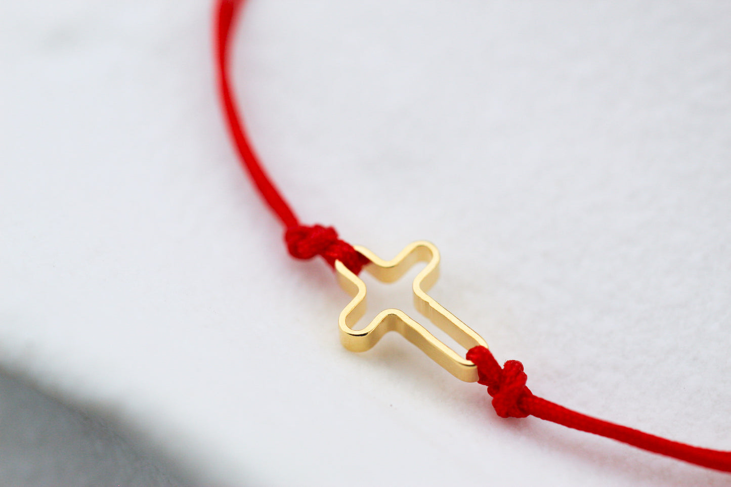 Pulsera Cruz Cali Vol Rojo, fe que se siente cercana