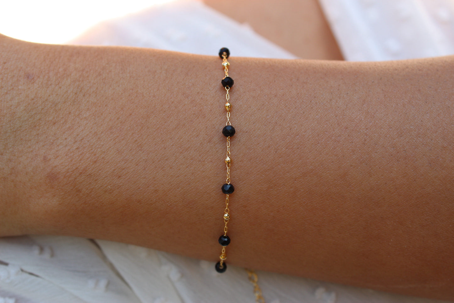 Pulsera Iva Negro, elegancia que nunca falla